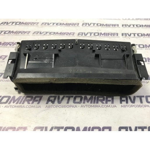 Дефлектор воздушный центральный Opel Astra H 2004-2010 24465731